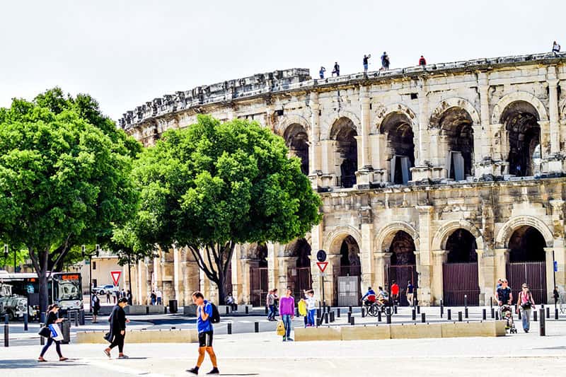 Nimes, la romaine: ses arènes