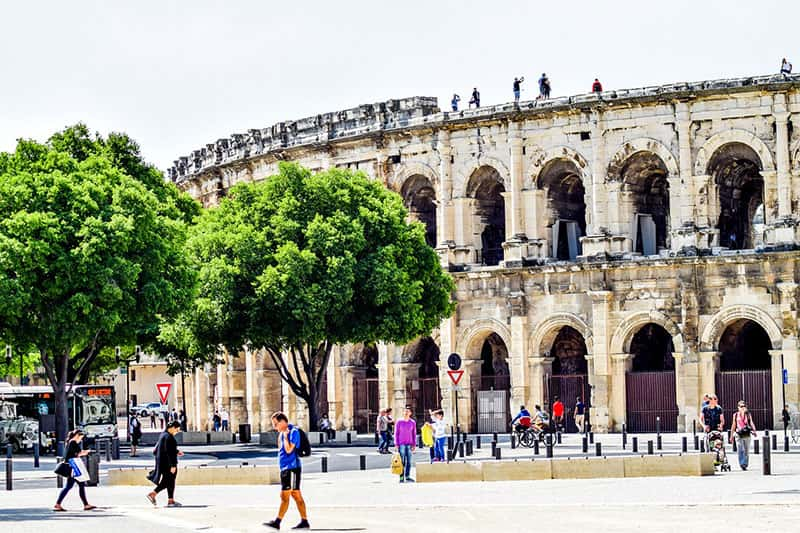 Nimes, la romaine: ses arènes