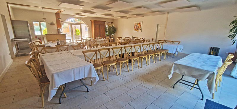 Salle de reception, séminaire d'entreprise, réunion, stages...