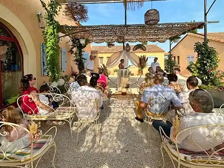 Renouvellement de voeux sous l'espace pergola